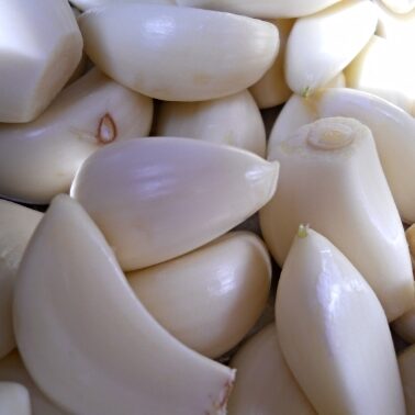 peeled garlic